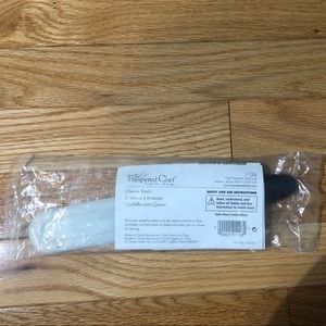 The Pampered Chef - cheese knife